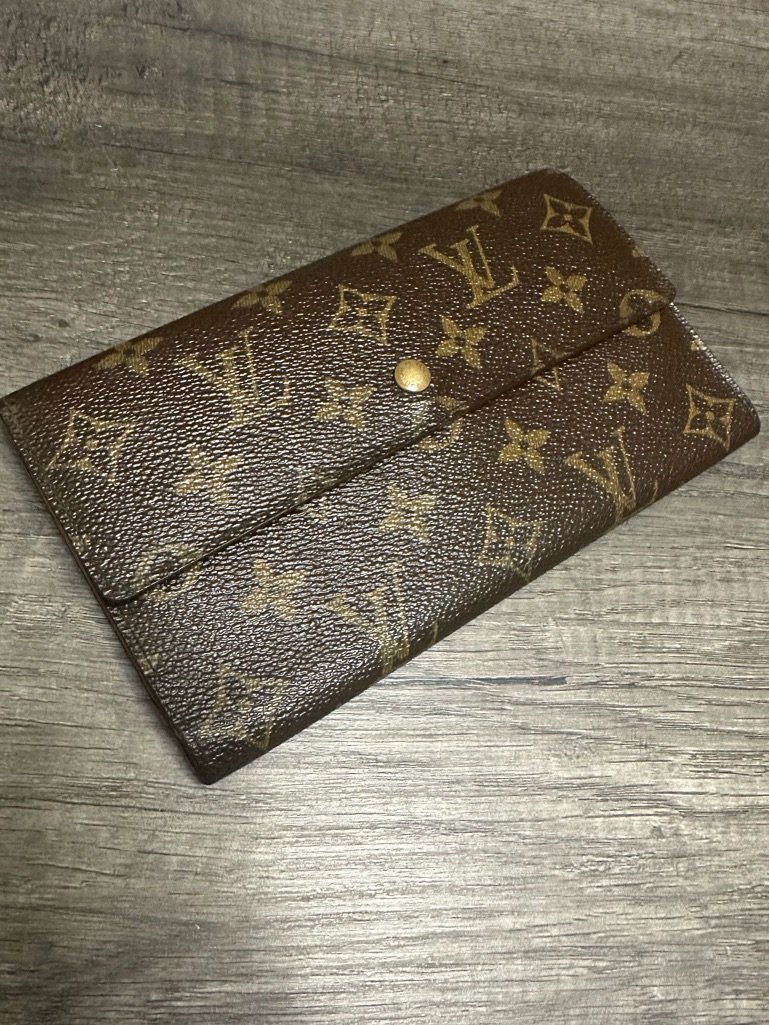 Louis Vuitton Monogram Porte Trsor International Long Wallet